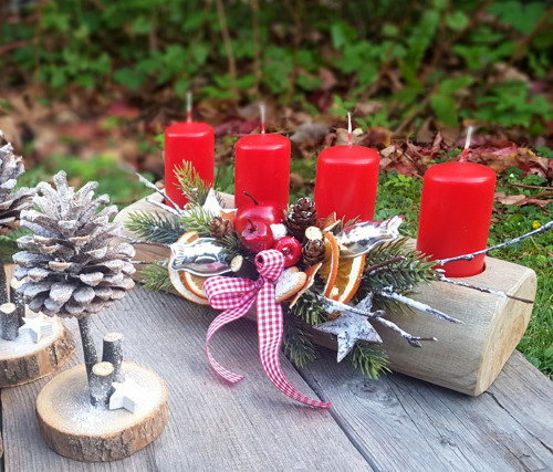 Podlouhlý adventní svícen — foto 1