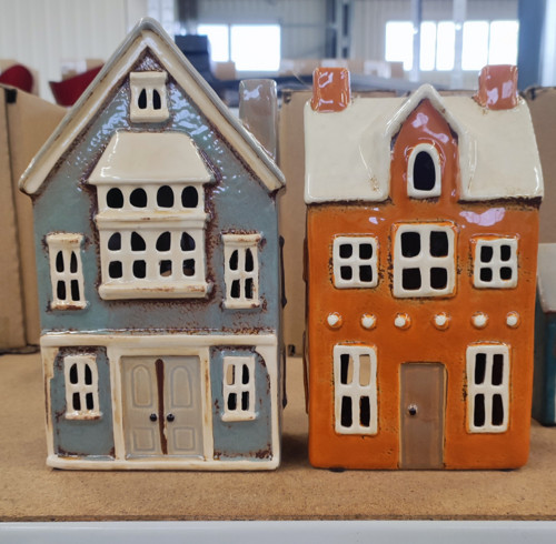 Svítící lucerny. Domeček porcelán 35 cm