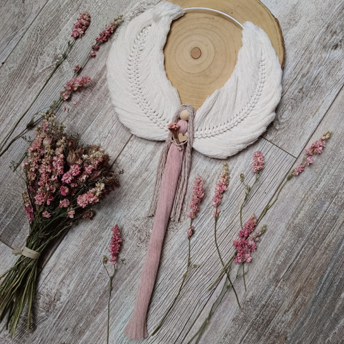 Macramé anděl na kruhu — foto 1