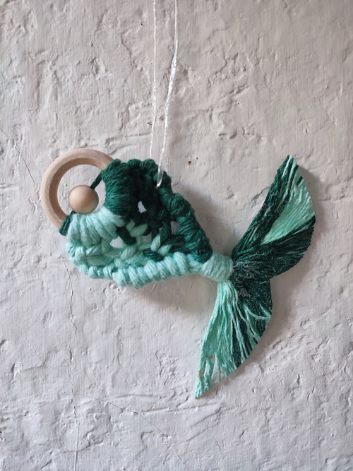 Macramé zeleno mint rybička kapřík — foto 1
