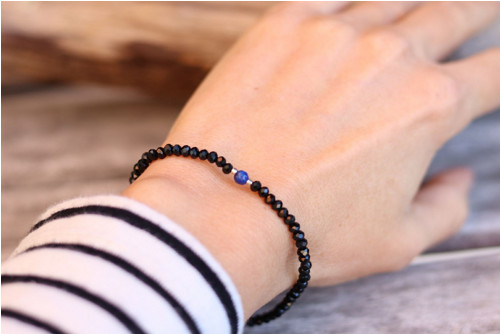 Tenký náramok - spinel a lapis lazuli