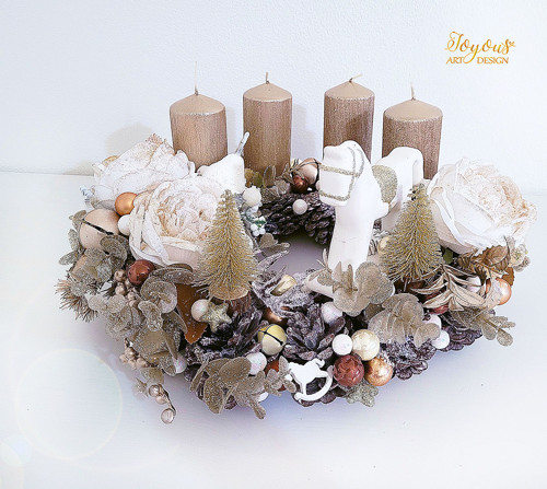 Luxusní elegantní adventní věnec — foto 1