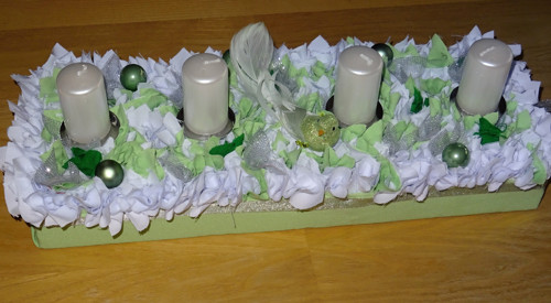Vánoční adventní štola-zelená s ptáčkem