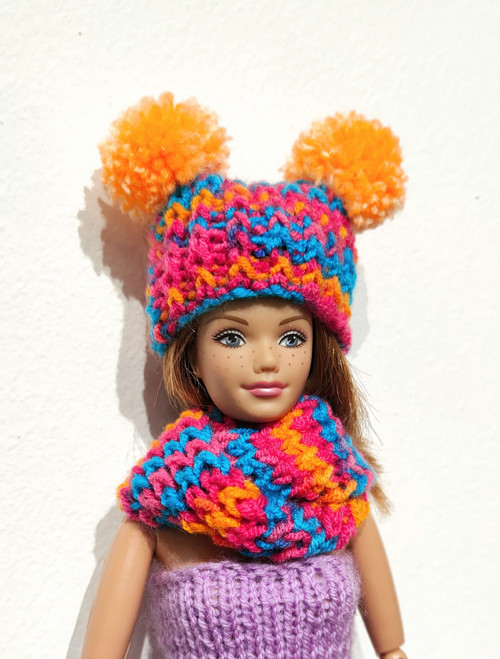 Čepice a nákrčník pro Barbie — foto 1