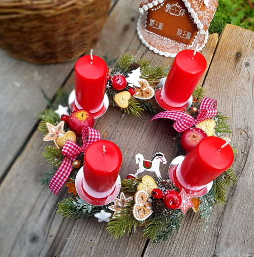 Jutový adventní věneček na stůl — foto 1