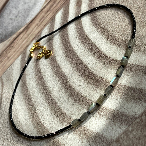 Luxusní náhrdelník spinel, labradorit, ocel, A101