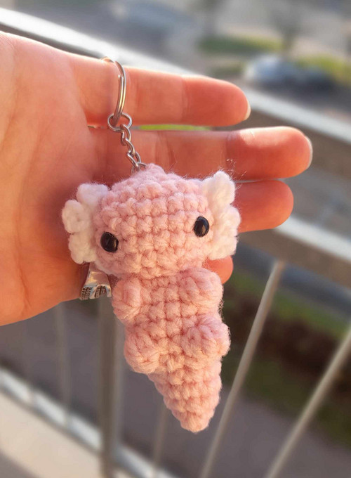 Mini axolotl přívěsek — foto 1