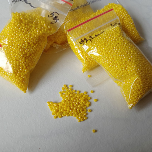 Rokajl žlutý rainbow - 2,2mm 50g