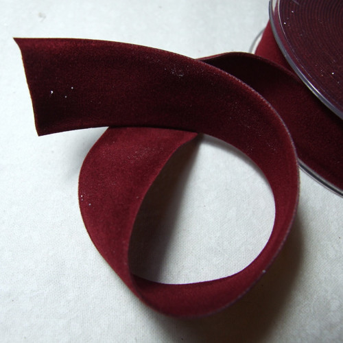 Stuha sametová š. 2,5 cm - bordó — foto 1