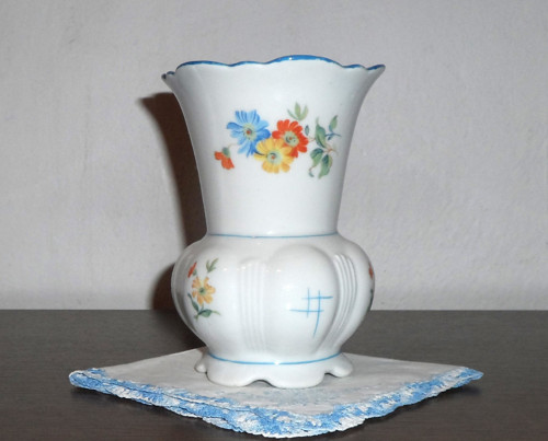 Porcelánová dekorační VÁZA, květinový motiv