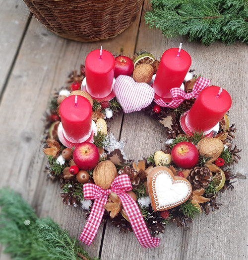 Adventní věneček na stůl — foto 1