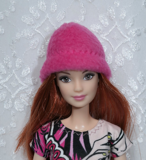 Čepice pro Barbie — foto 1