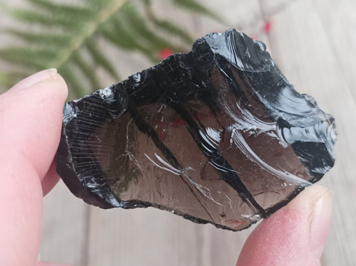 Obsidián kouřový, surový č.25
