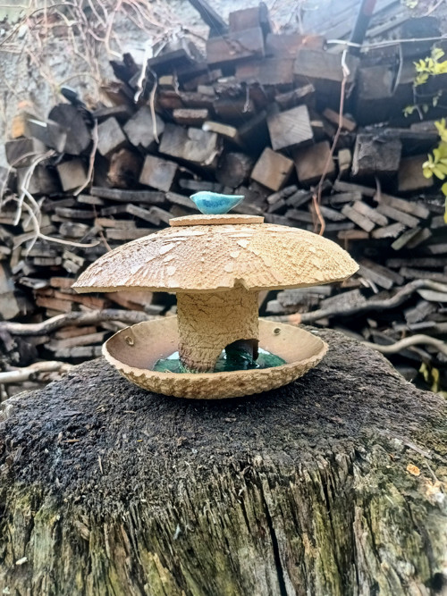 Krmítko se zásobníkem — foto 1