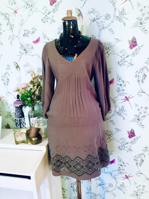 Nyní se slevou 30%Šaty boho s bordurou