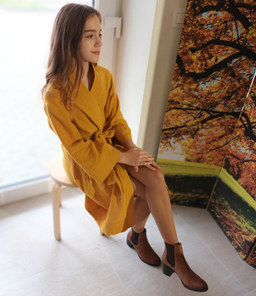 Župan kimono z mušelínu, barva okrová