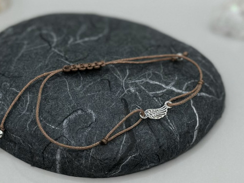 Minimalistický náramek - Angel wing (hnědá) — foto 1