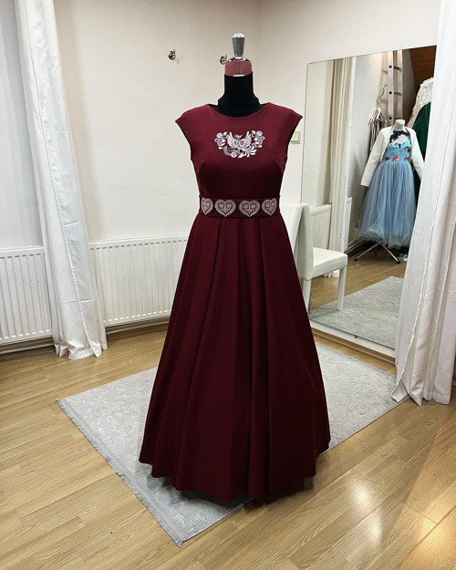 Folk šaty Páv — foto 1