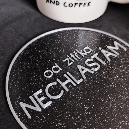 Podtácek "Nechlastám" (černá + stříbrná) — foto 1