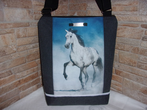 Bělouš - crossbody — foto 1