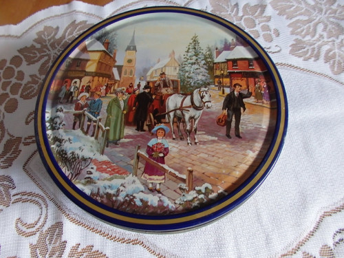 Bílý koník - plechovka — foto 1