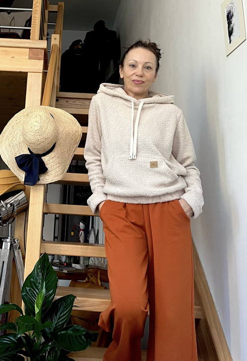 Mikina z buklé smetanové barvy