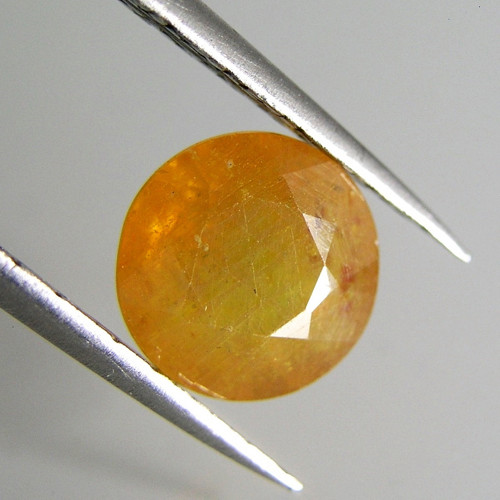 Broušený žlutý Safír, 3,38 ct., 8,2x8,3x5,6 mm