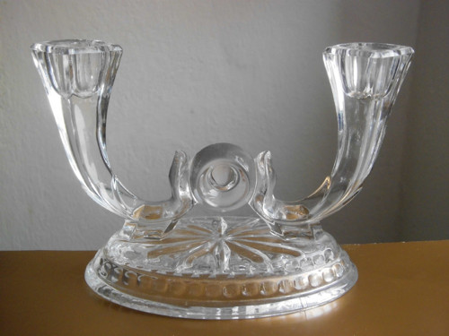 Dvouramenný svícen (sklo, výška 19 cm)
