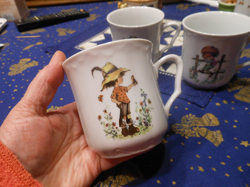 Porcelánový hrnek kluk — foto 1