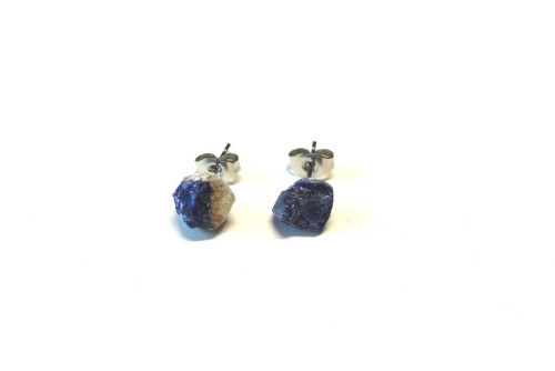 Sodalit surový - chir.ocel