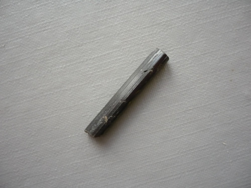 Turmalín skoryl - krystal 22 mm, č.24s