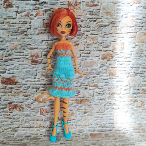 Šaty se vzorem pro panenku Monster High nebo EAH