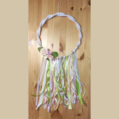 Dekorační macrame kruh s růžičkami