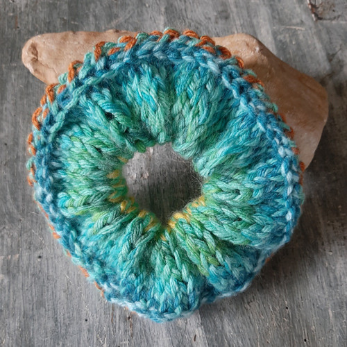 Pletené scrunchie