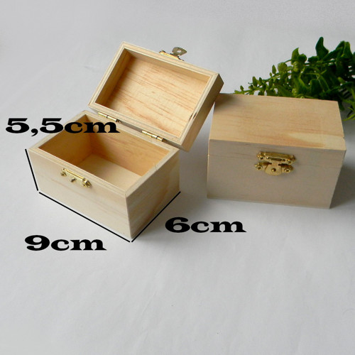 Dřevěná krabička-truhlička 9cmx6cmx5,5cm