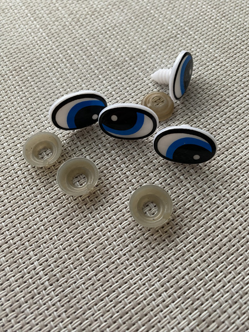 Bezpečnostní oči - 14x22 mm