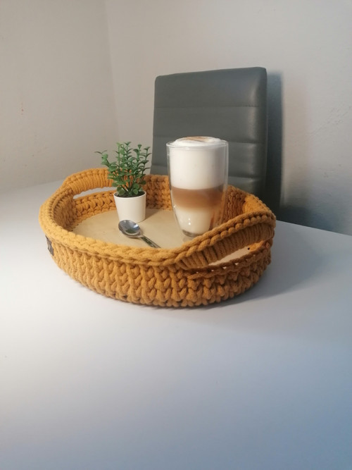 Háčkovaný podnos — foto 1