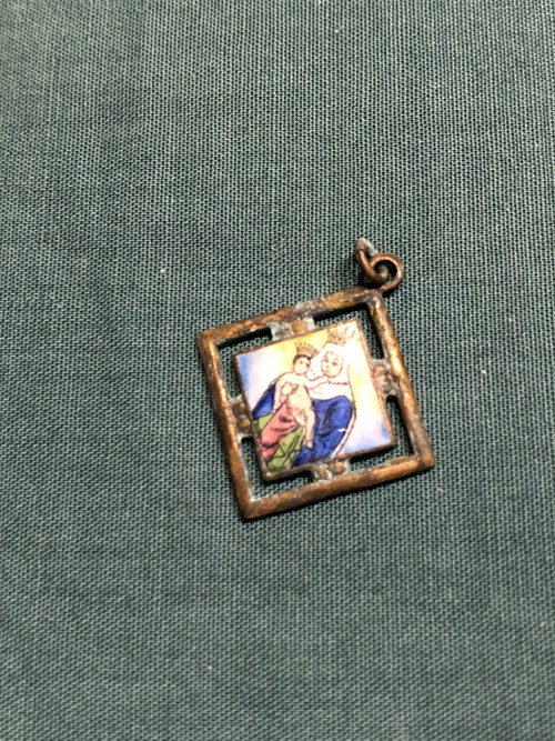 Starožitný přívěšek Madonka se smalty 1. republika