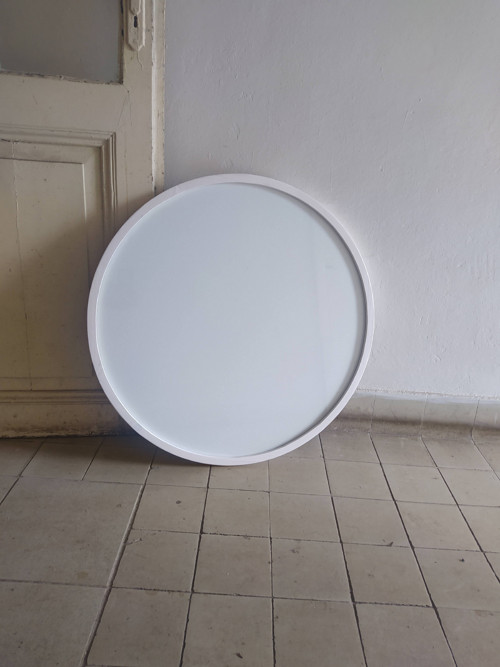 Dřevěný rám kulatý rám bílý se sklem 70cm