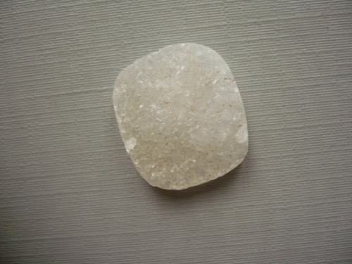 Kabošon - chalcedon drúza 21 mm, č.24f