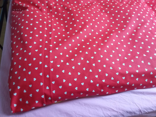 Povlečení bílá srdíčka na červeném