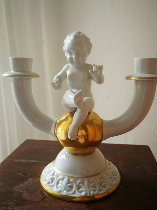 Porcelánový svícen