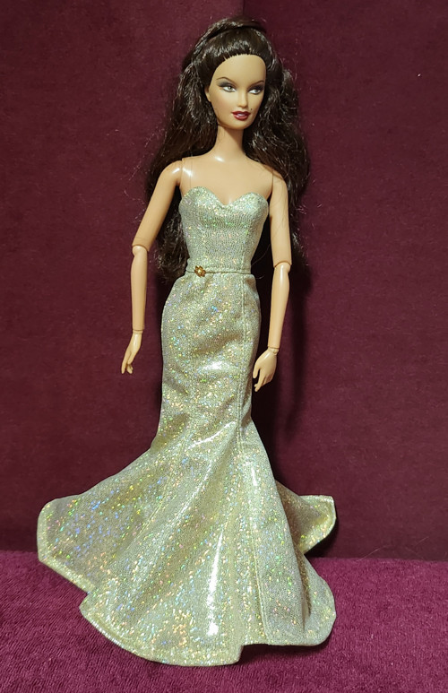 Večerní šaty pro panenku Barbie — foto 1