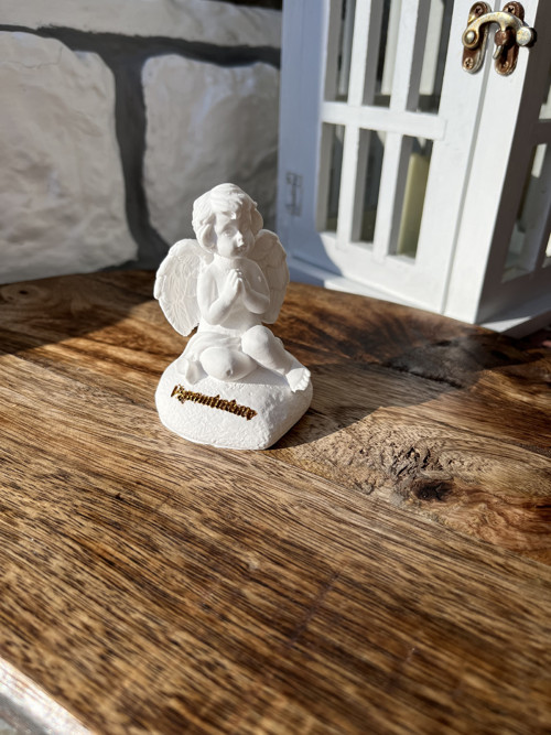 3D Andělíček na srdíčku "VZPOMÍNÁME" (zlatý nápis)