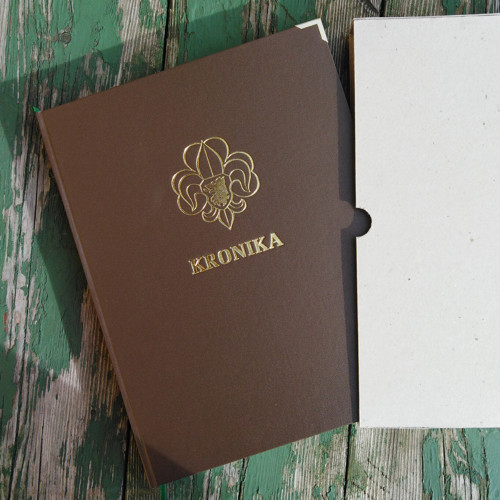 Skaut - velká kronika hnědá