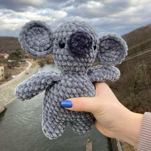 Háčkovaná koala