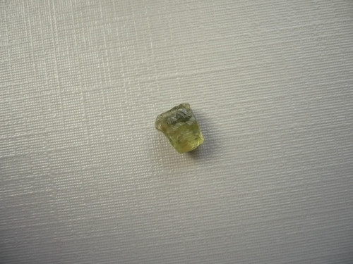Surový zelený apatit 6 mm, č.11f