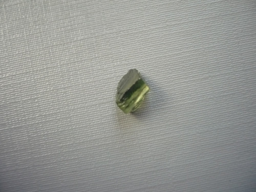 Surový zelený apatit 8 mm, č.19f