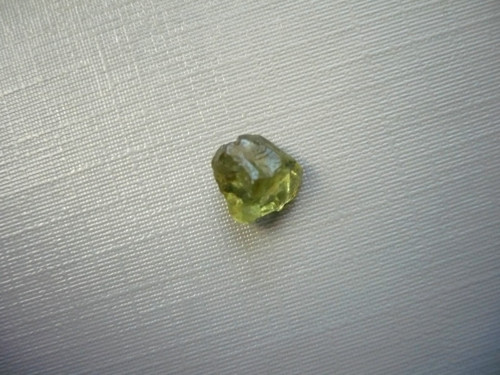 Surový zelený apatit 8 mm, č.31f