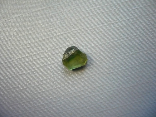 Surový zelený apatit 8 mm, č.39f
